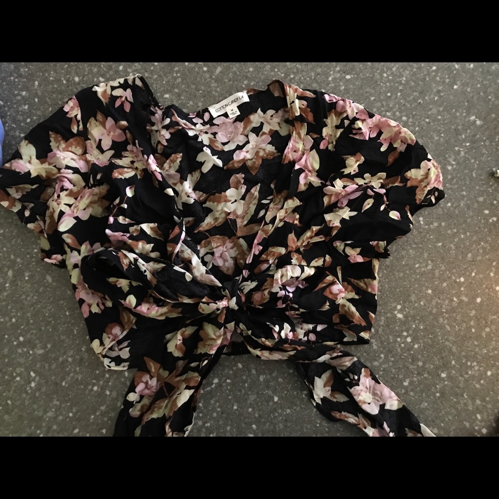 tie front floral crop top